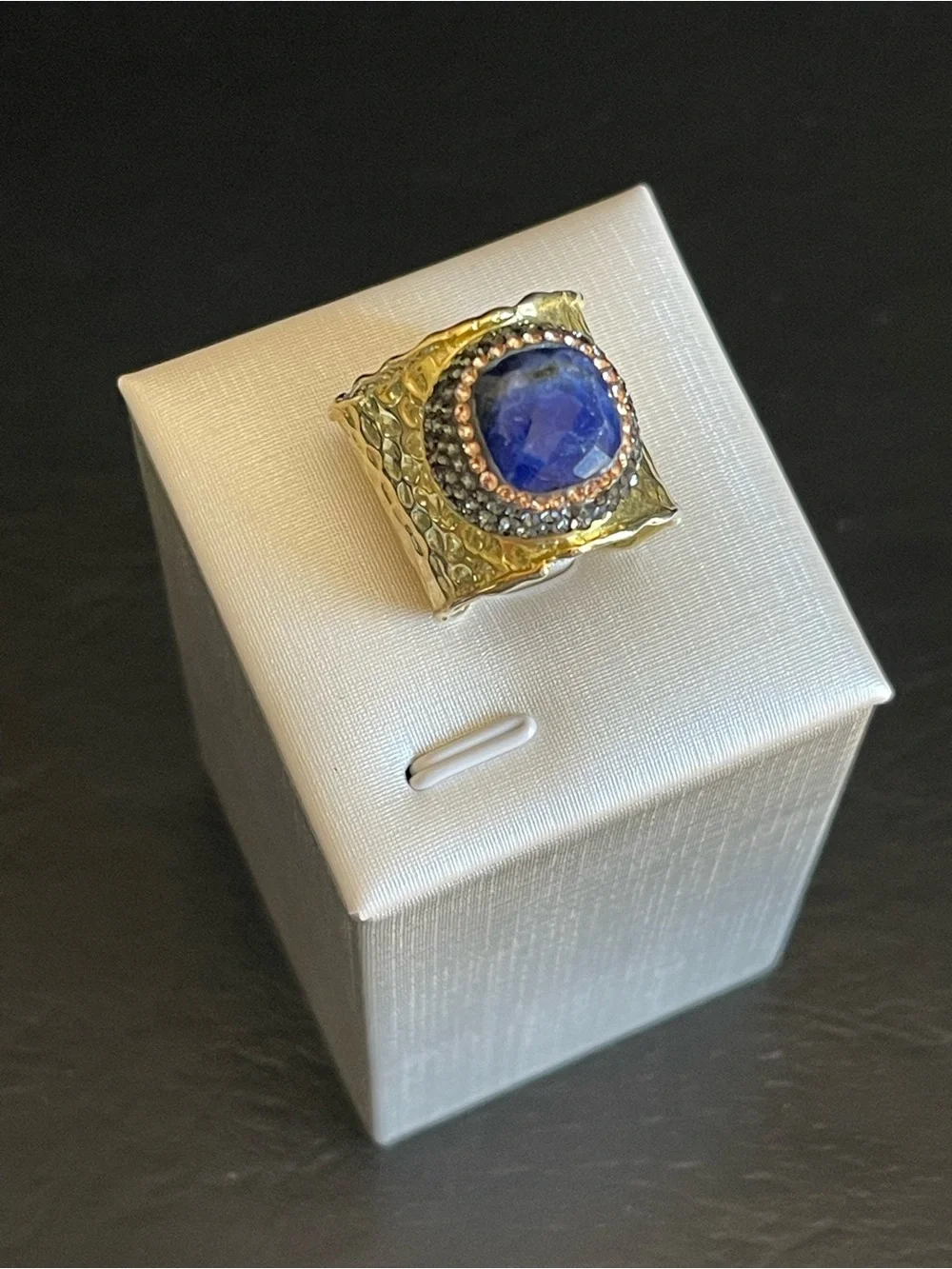 genuine Blue sapphire & crystal hammered ring.